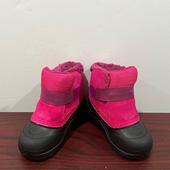 The North Face, Toddler Alpenglow Waterproof Boots, Pink & Black - Picture 9 of 16